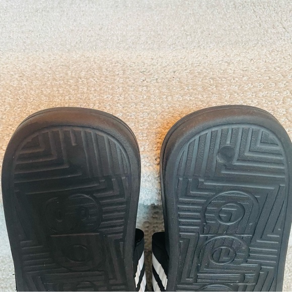 Adidas Adissage Women’s Black White Slides Massage Post Workout Sandals Athletic - Picture 5 of 7